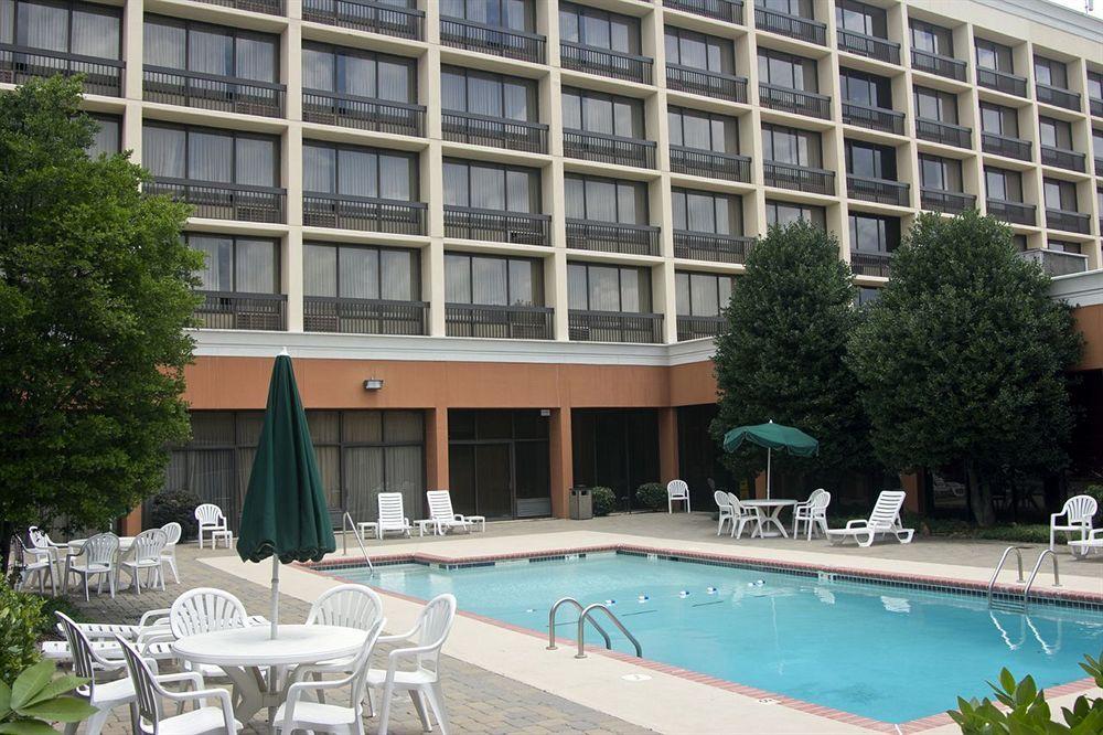 Hotel Wyndham Garden Atlanta Airport à College Park Extérieur photo