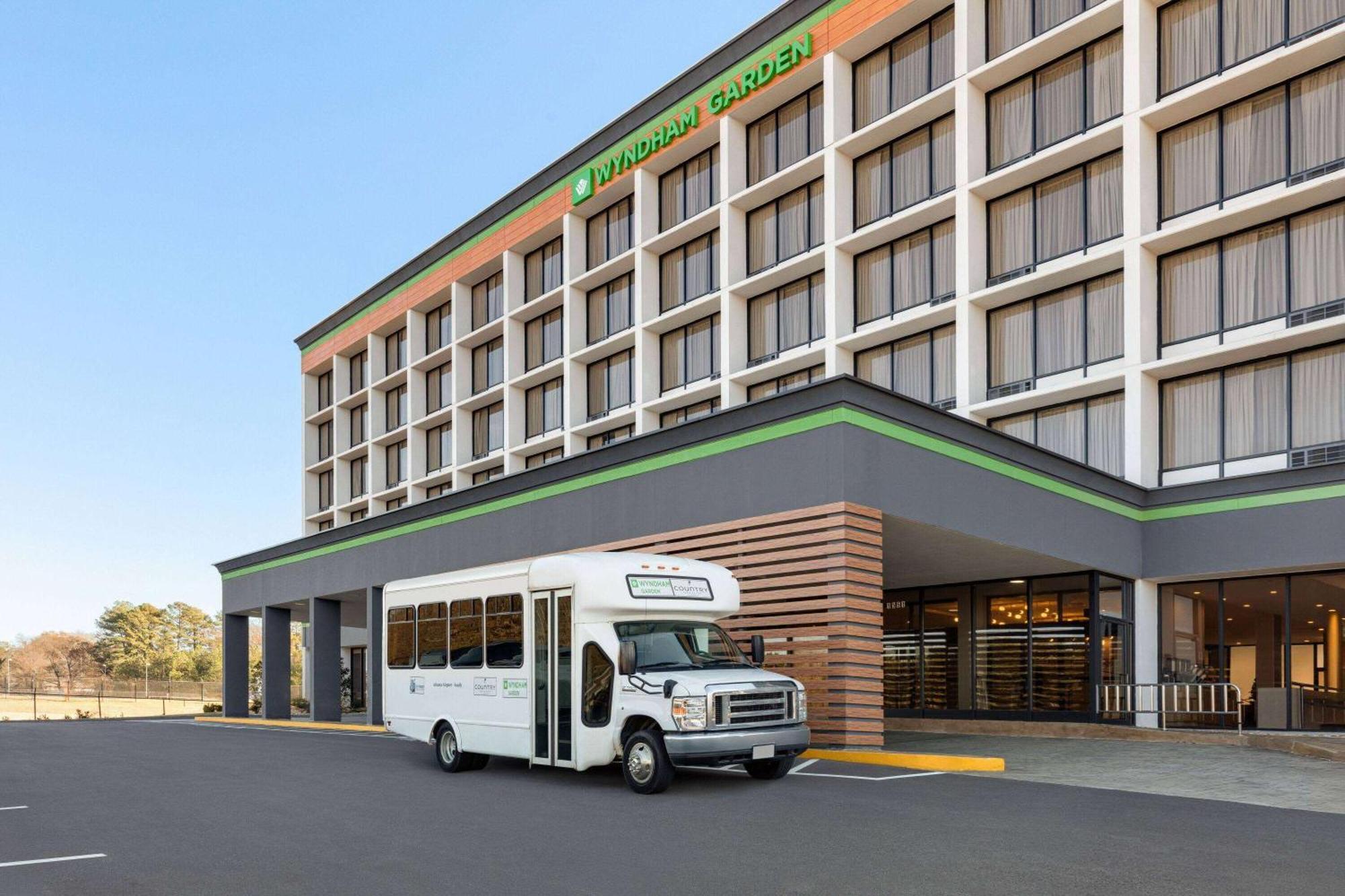 Hotel Wyndham Garden Atlanta Airport à College Park Extérieur photo