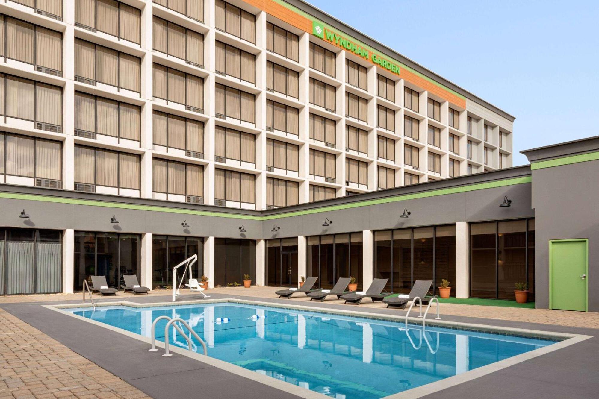 Hotel Wyndham Garden Atlanta Airport à College Park Extérieur photo